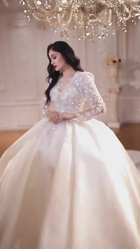 Luxury Royal Soft Satin Princess Bridal Ball Gown Wedding Dress Luxury Royal Soft Satin Princess Bridal Ball Gown Wedding Dress